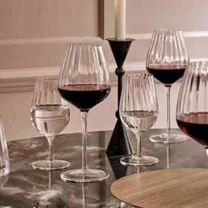 dendom.com/kuhnia-chashi-ot-staklo-chashi-za-vino