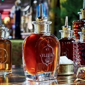 Бутилка за приготвяне на коктейли с наливник MIXOLOGY 100 мл
