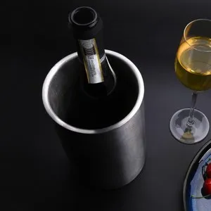 Охладител за бутилка Черен Ф 12 см